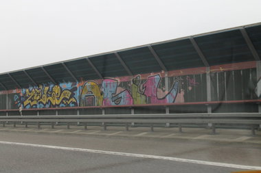 Graffiti Bombing - Photo by fragil - zelle, agil, tsb
