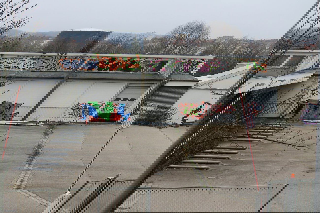 Graffiti Bombing - Photo by fragil - kev, gak, agil