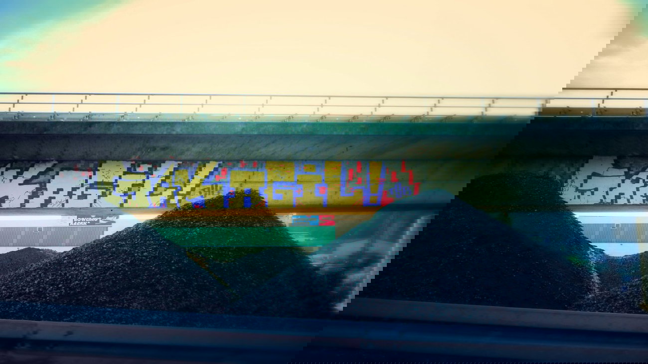 Graffiti Bombing - Photo by fragil - gak, agil, tsb