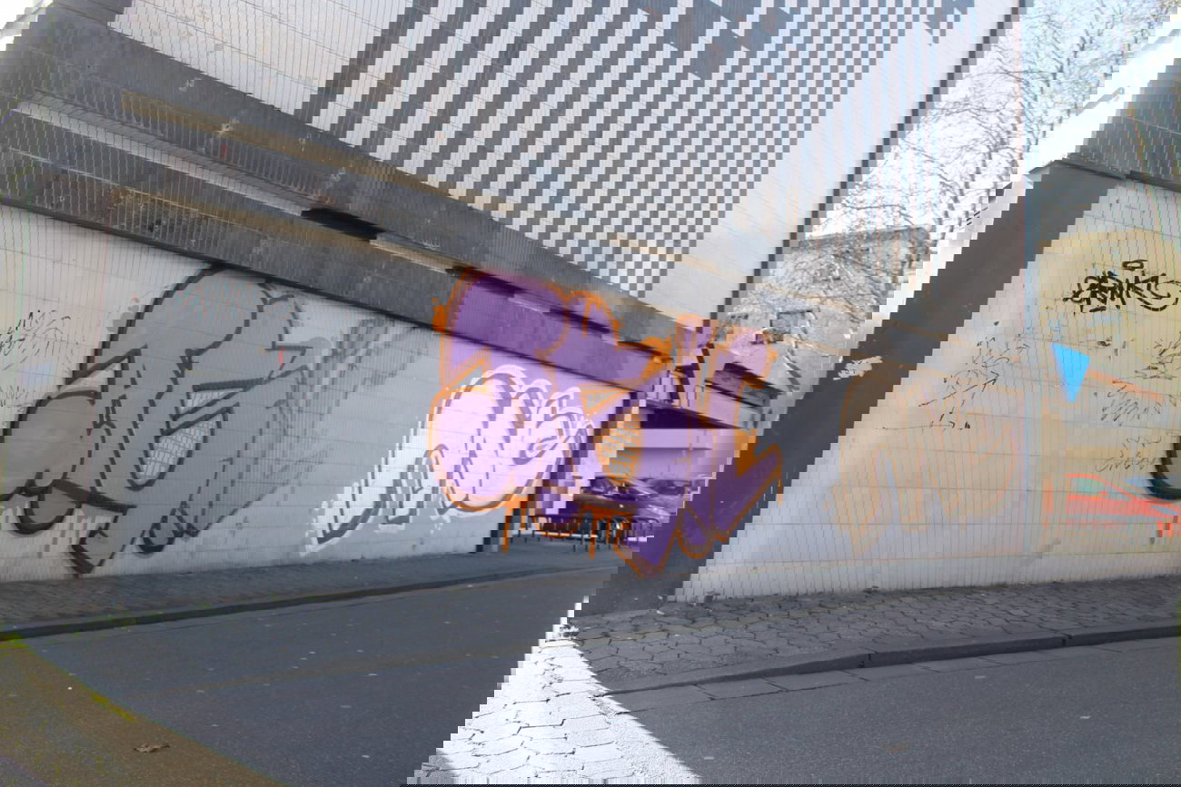 Graffiti Bombing - Photo by fragil - Agil, ANC