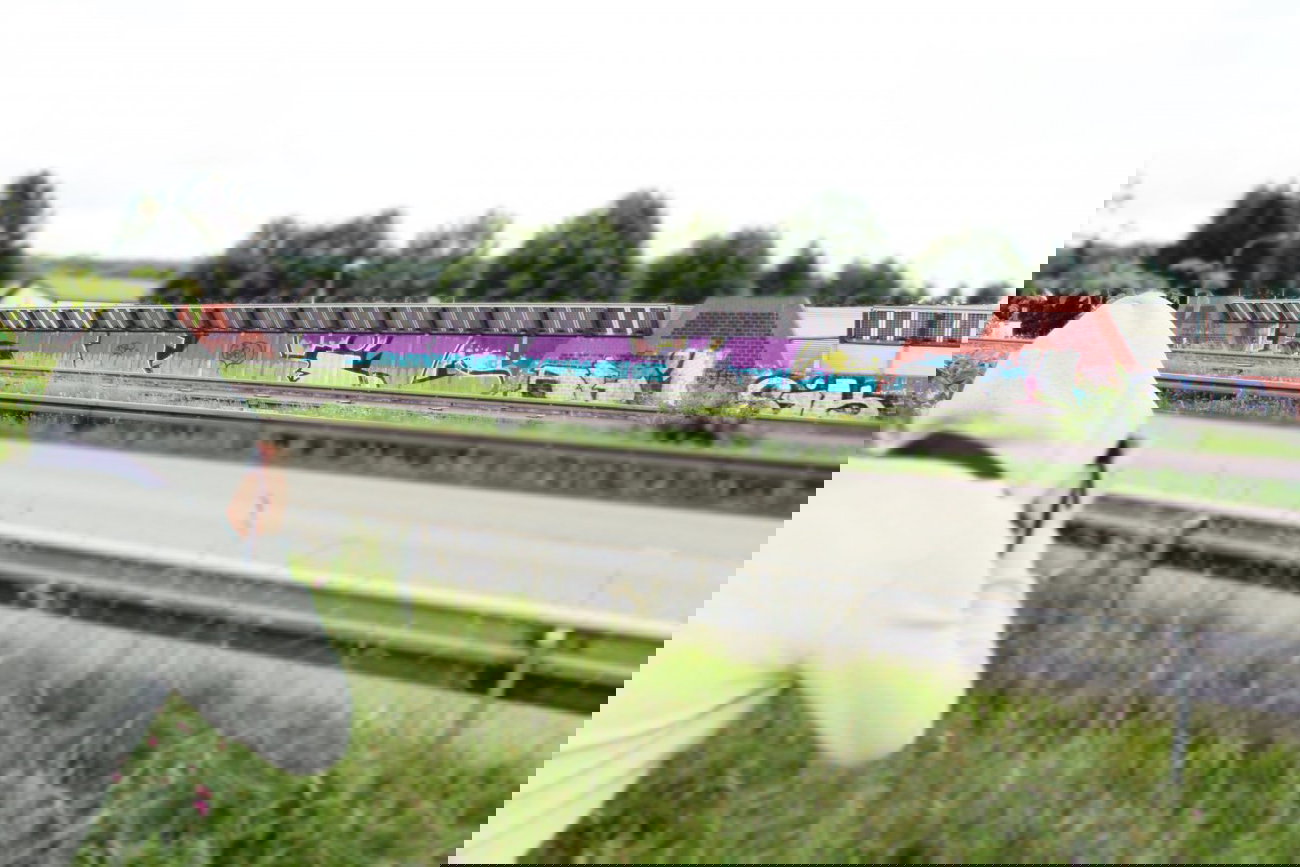 Graffiti Bombing - Photo by fragil - Agil