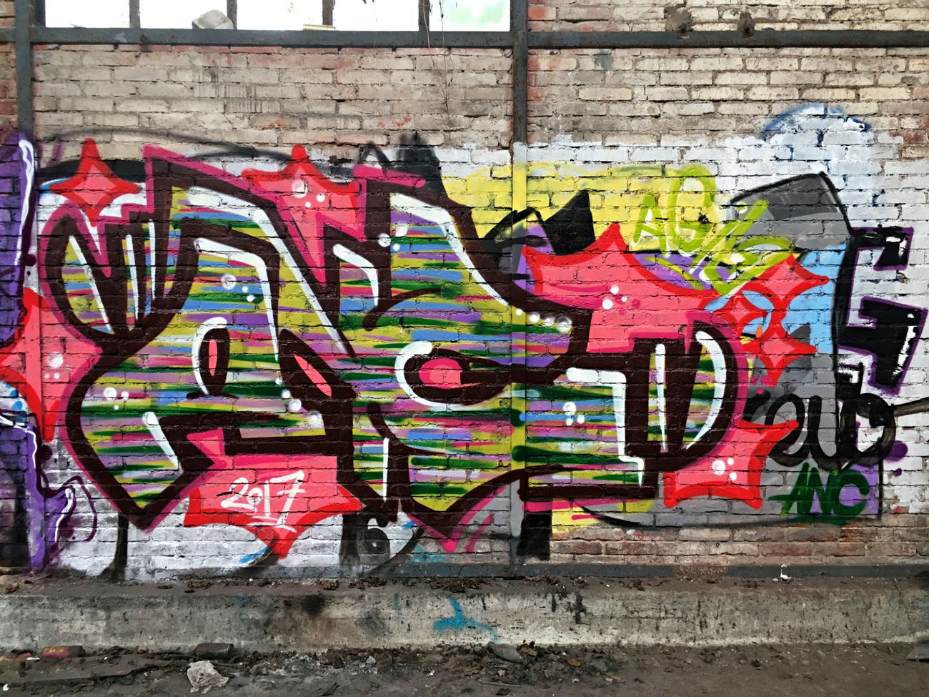 Graffiti Bombing - Photo by fragil - ANC