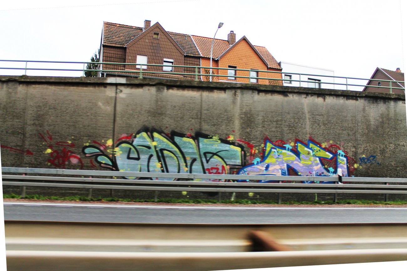 Graffiti Bombing - Photo by fragil - ANC, ANC