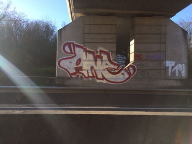 Graffiti Bombing - Photo by fragil - anc