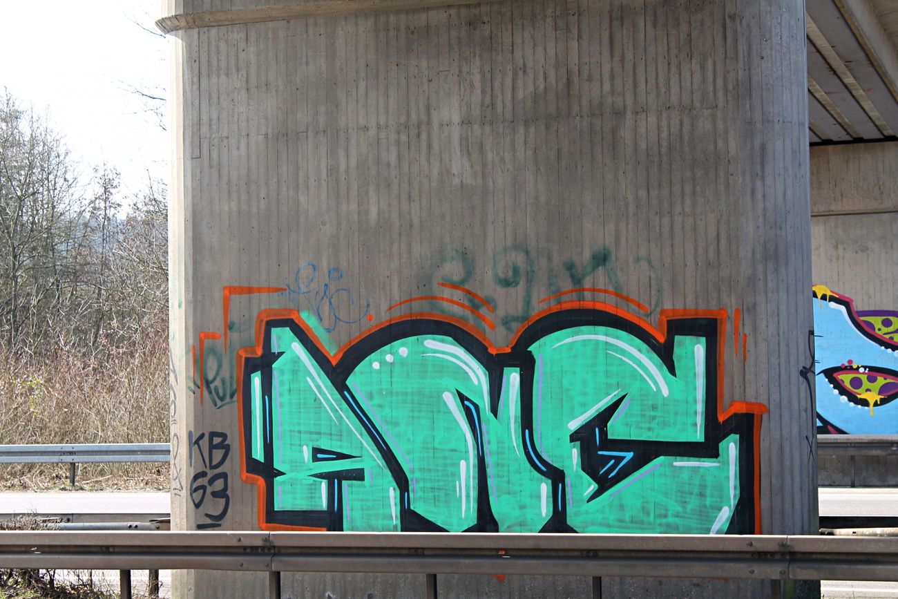 Graffiti Bombing - Photo by fragil - ANC