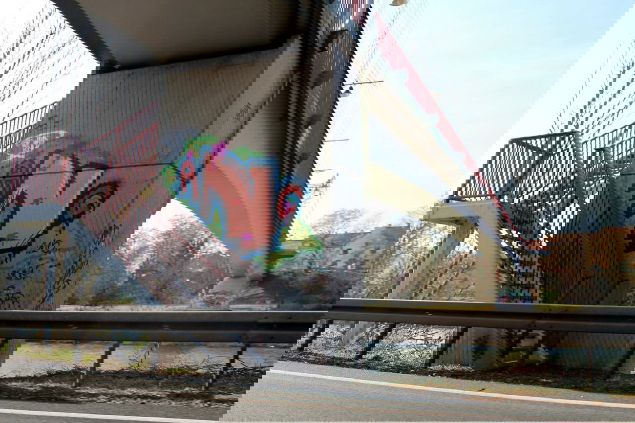 Graffiti Bombing - Photo by fragil - ANC