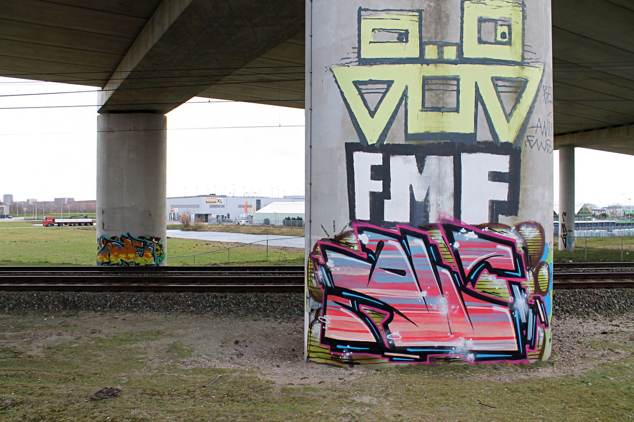 Graffiti Bombing - Photo by fragil - ANC, Amsterdam