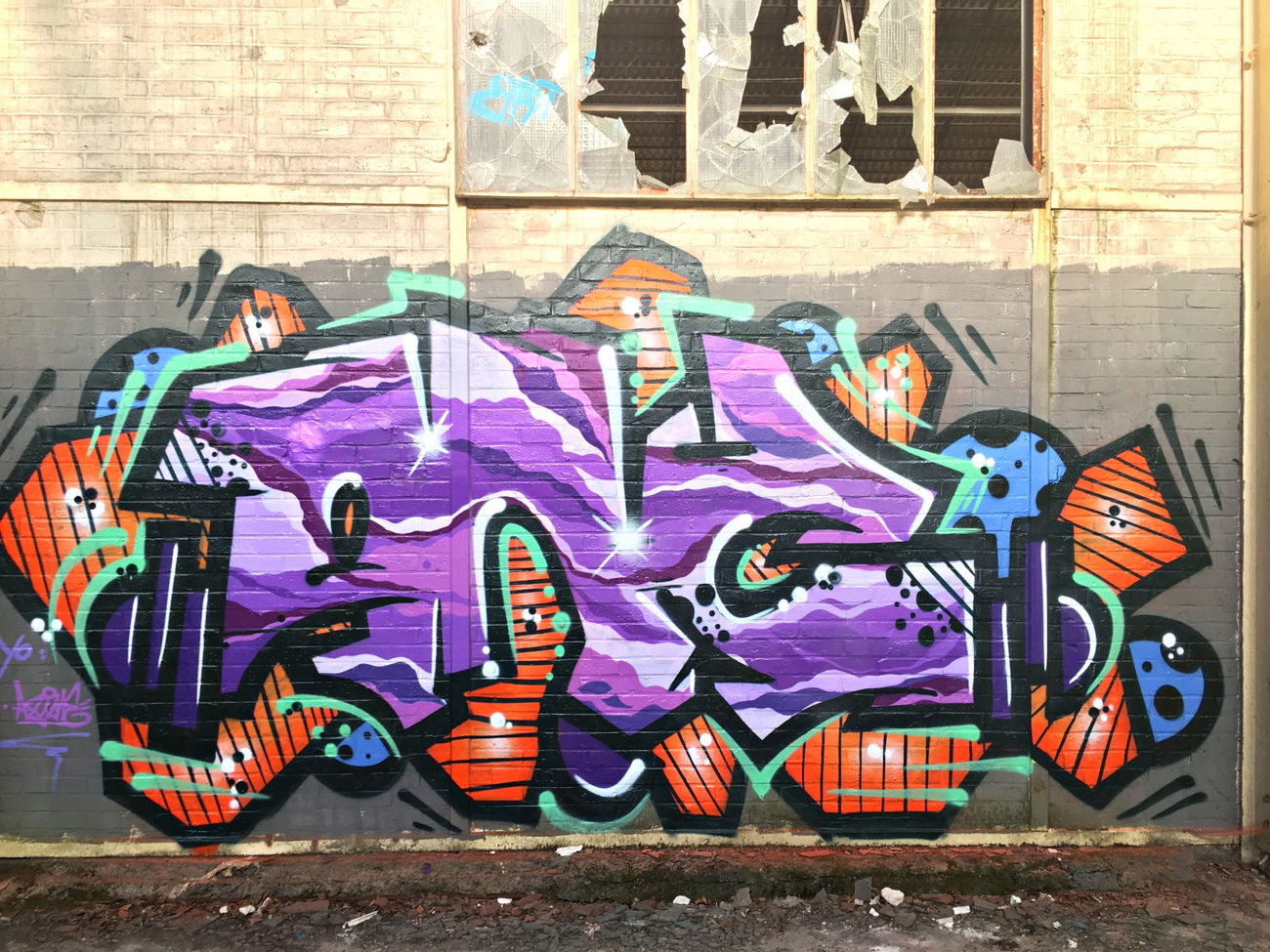 Graffiti Bombing - Photo by fragil - ANC