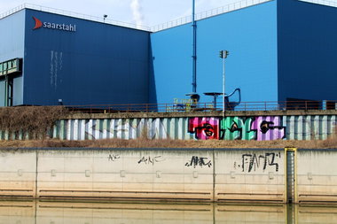 Graffiti Bombing - Photo by fragil - ANC