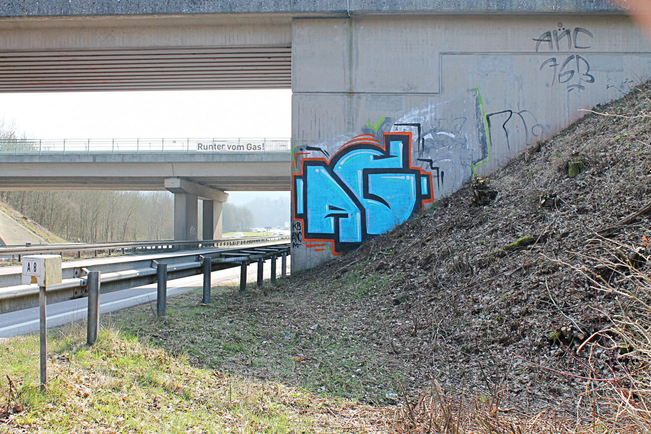 Graffiti Bombing - Photo by fragil - AG, ANC