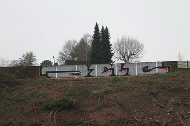 Graffiti Bombing - Photo by fragil - ANC