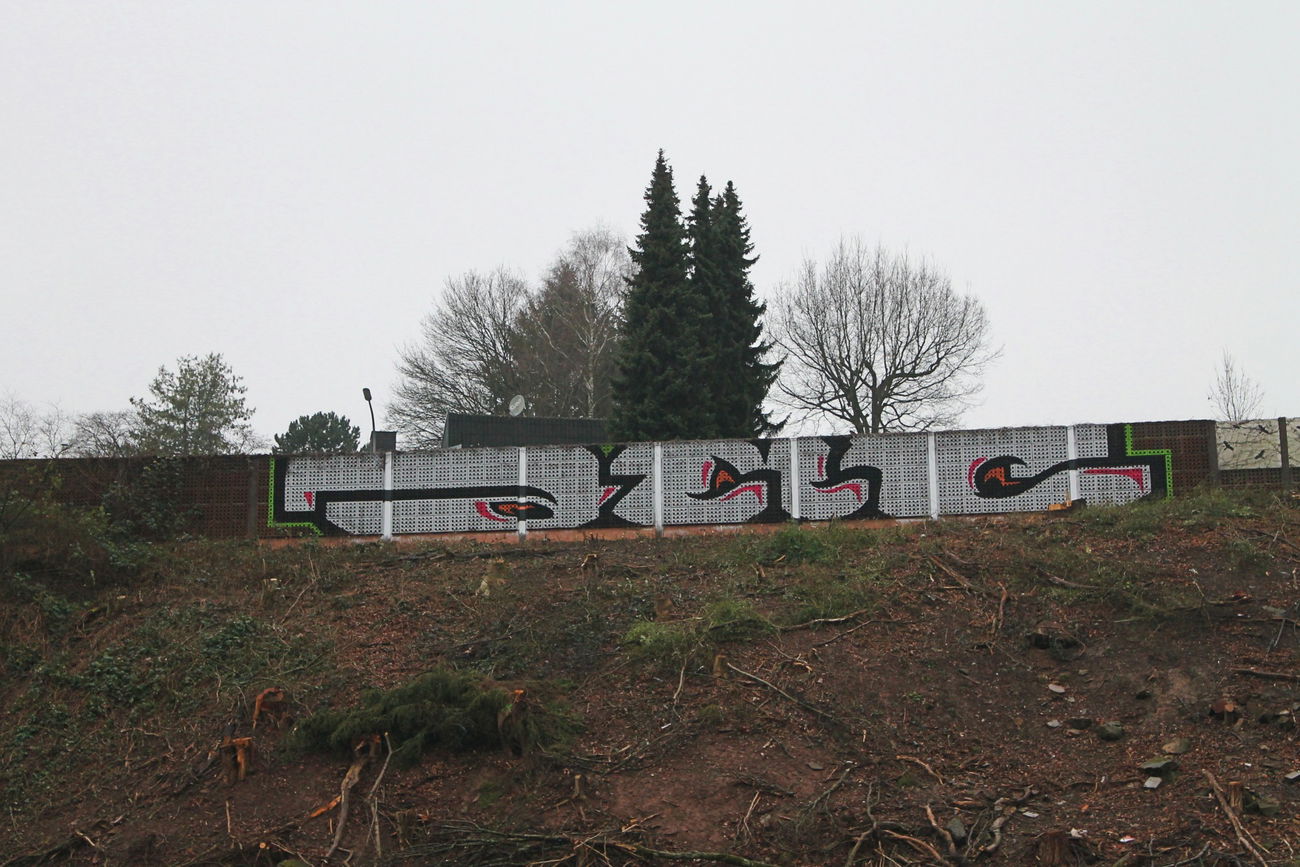 Graffiti Bombing - Photo by fragil - ANC