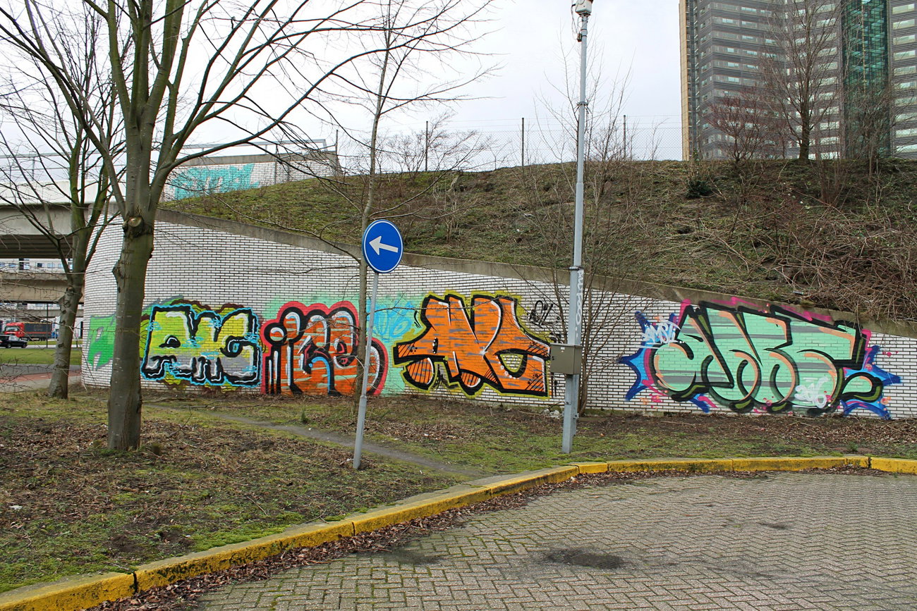 Graffiti Bombing - Photo by fragil - ANC, ICE, ANC