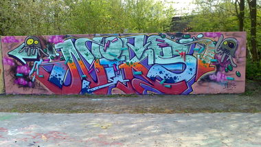 Graffiti Wall - Photo by freakazoid