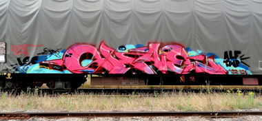 Graffiti Train - Photo by freightkilla - shae, graffiti