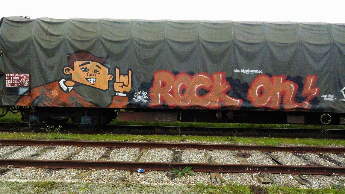 Graffiti Train - Photo by freightkilla - rock, on, graffiti