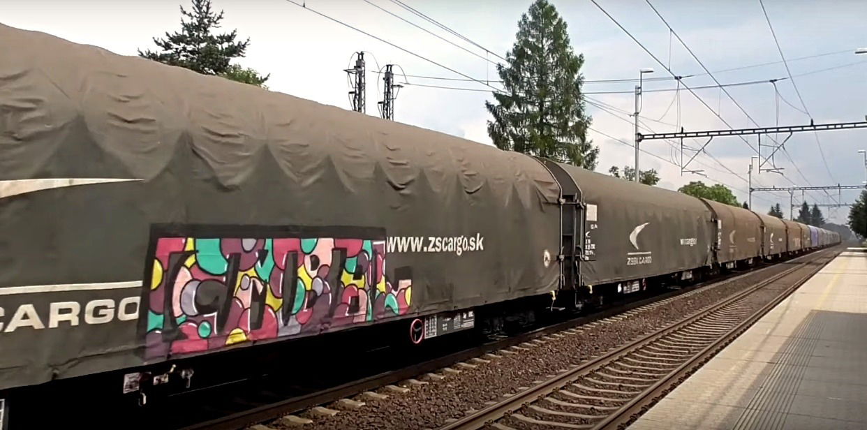 Graffiti Train in Vendryně - Photo by freightraffic - cmbal, freight (2016)