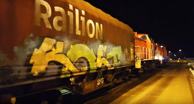 Graffiti Train in Rostock - Photo by freightraffic - koet, fr8, freight (2016)