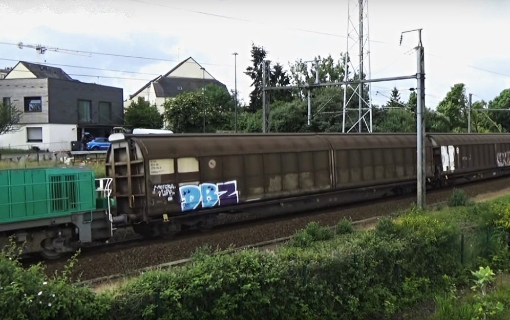 Graffiti Train in District of žilina - Photo by freightraffic - dbz, freight, fr8 (2016)