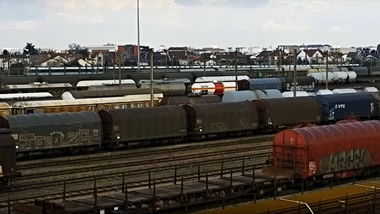 Graffiti Train in Francie - Photo by freightraffic - tfg, lzr, hacf (2016)