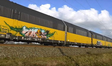 Graffiti Train in Německo - Photo by freightraffic - tmes, fullcolor, fr8 (2016)