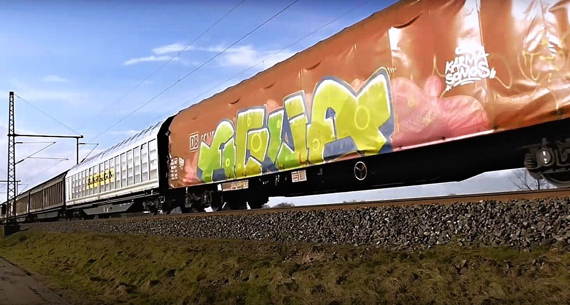 Graffiti Train in Německo - Photo by freightraffic - agua, fr8, freight (2016)