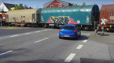 Graffiti Train in Erlangen - Photo by freightraffic - frght, fr8, freight (2016)