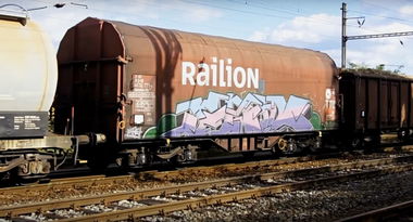 Graffiti Train in Plzeň - Photo by freightraffic - freight, cargo (2015)