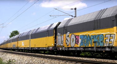 Graffiti Train in Německo - Photo by freightraffic - huso73, zonke73, fr8 (2016)