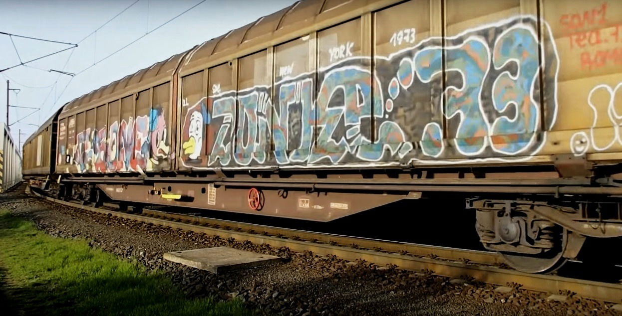 Graffiti Train in Česko - Photo by freightraffic - t-bone, zonke, 73 (2016)