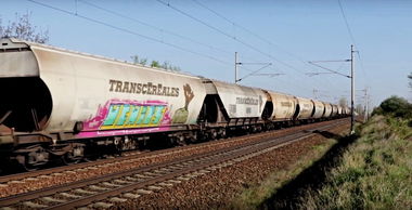Graffiti Train in Česko - Photo by freightraffic - uchils, fr8 (2017)