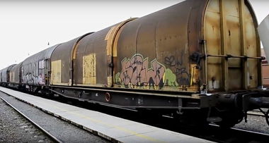 Graffiti Train in Plzeň - Photo by freightraffic - s2w, er, freight (2016)