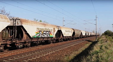 Graffiti Train in Česko - Photo by freightraffic - rgb, freight (2017)