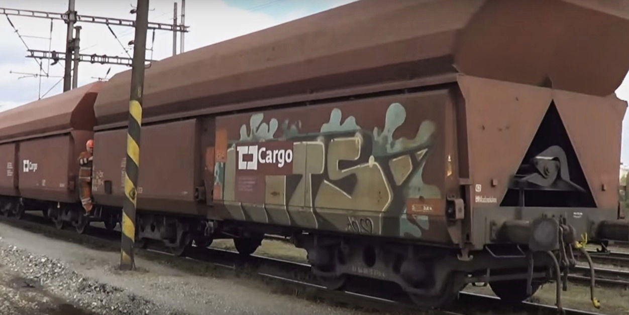 Graffiti Train in Česko - Photo by freightraffic - wits, cargo, fret (2015)
