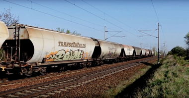 Graffiti Train in Česko - Photo by freightraffic - polm, freight (2017)