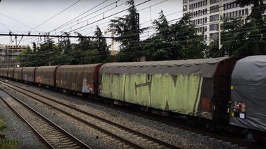 Graffiti in Francie - Photo by freightraffic - hcn, wc, wholecar (2014)