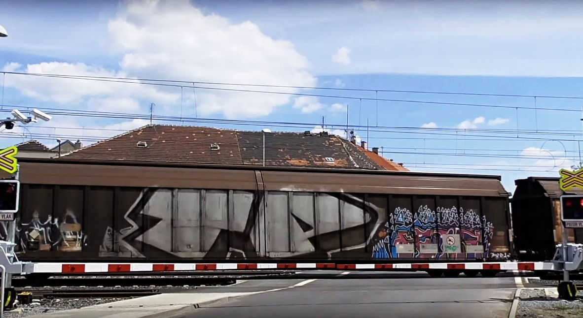 Graffiti Train in Česko - Photo by freightraffic - tp, t2b, freight (2016)