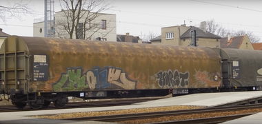 Graffiti Train in Sosnová - Photo by freightraffic - rone, horst, fr8