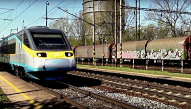 Graffiti Train in Ostrava - Photo by freightraffic - choice, fret, fr8 (2017)