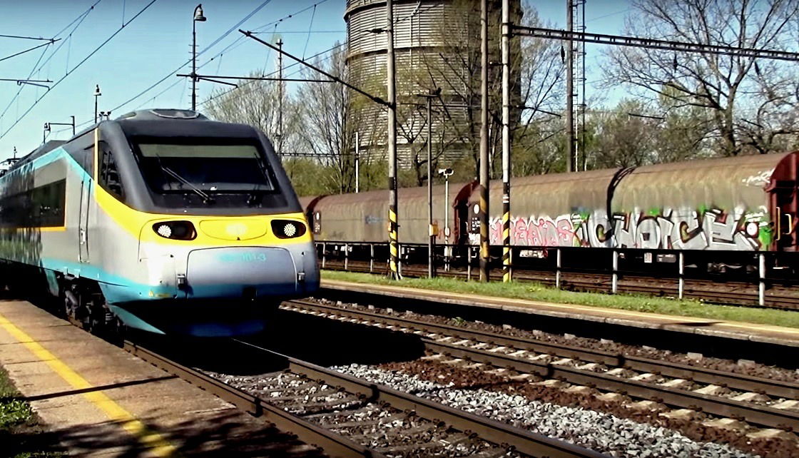 Graffiti Train in Ostrava - Photo by freightraffic - choice, fret, fr8 (2017)