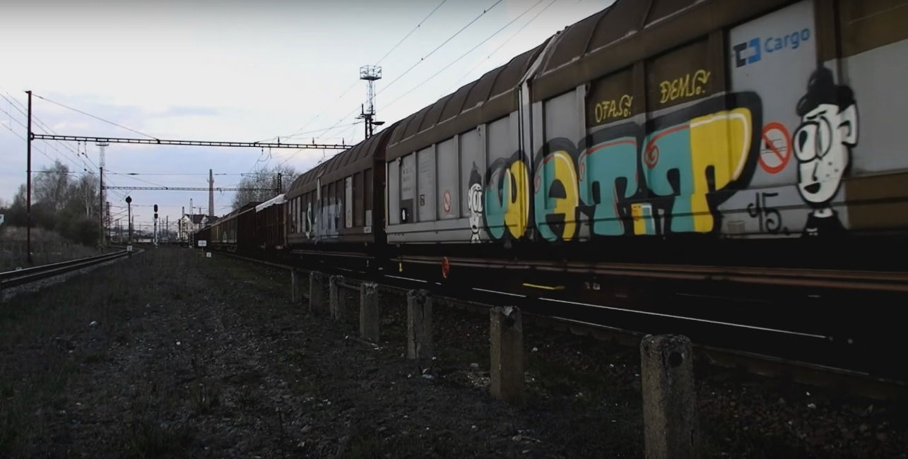 Graffiti Train in Česko - Photo by freightraffic - watt, fr8 (2015)