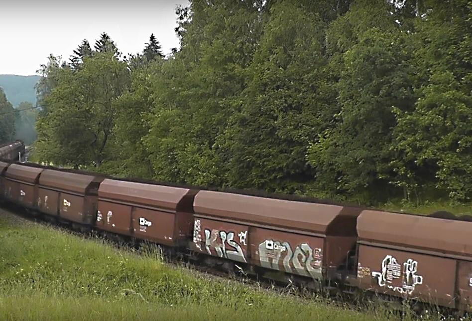 Graffiti Train in Česko - Photo by freightraffic - kps, freight, fr8 (2015)