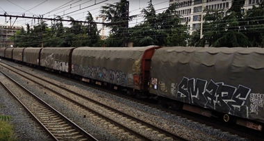 Graffiti Train in Francie - Photo by freightraffic - smape, fret (2014)