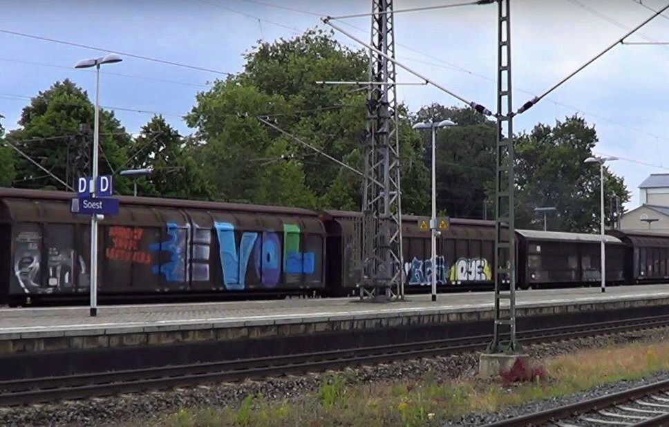 Graffiti Train in Polsko - Photo by freightraffic - evol, freight, fr8 (2016)