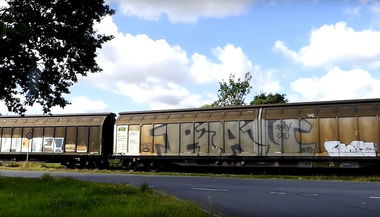 Graffiti Train in Česko - Photo by freightraffic - rav, fr8, freight (2016)