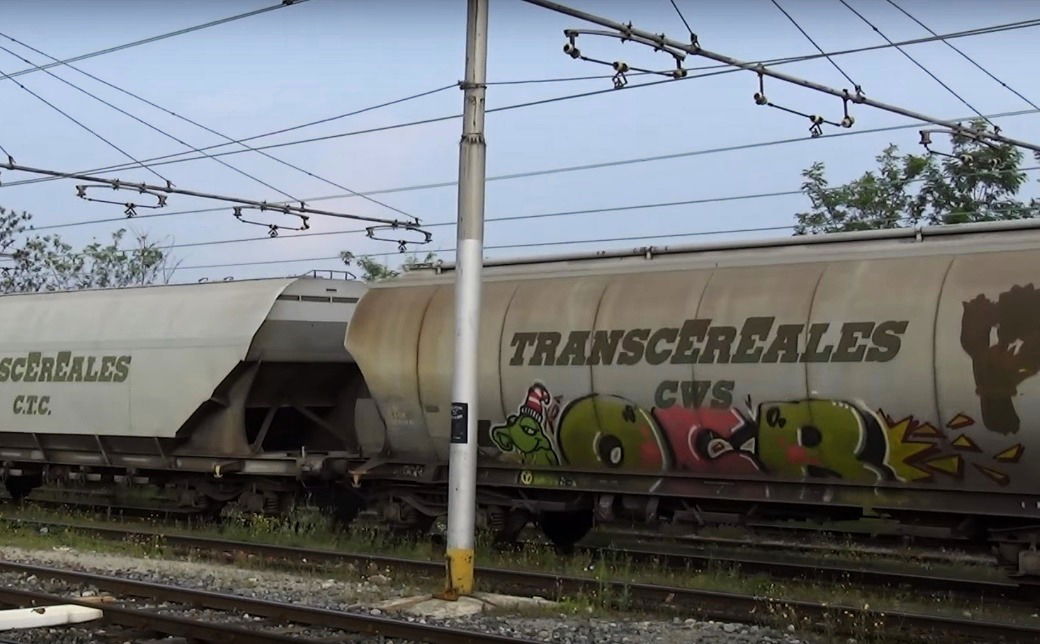 Graffiti Train in Česko - Photo by freightraffic - fr8, freight, transcereales