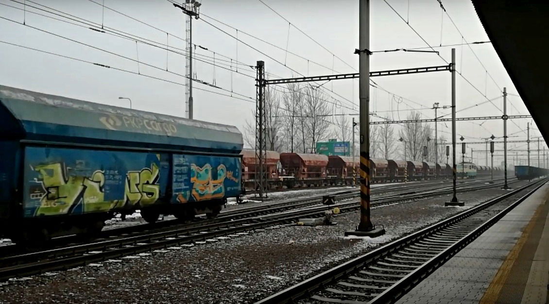 Graffiti Train in Ostrava - Photo by freightraffic - ying, pkp, freight (2017)