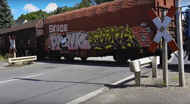 Graffiti Train in Česko - Photo by freightraffic - fr8, freight (2016)