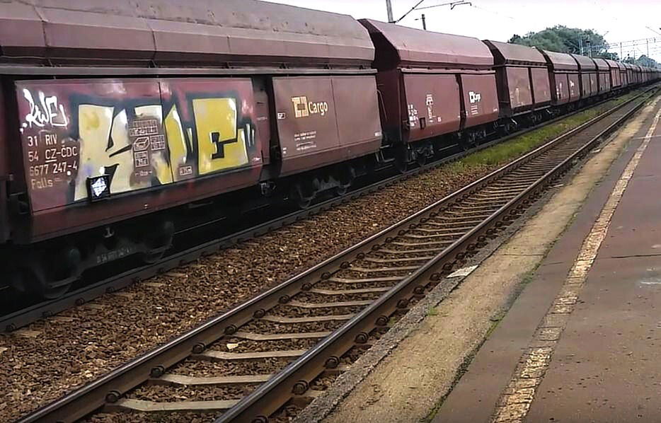 Graffiti Train in Česko - Photo by freightraffic - kve, freight (2016)