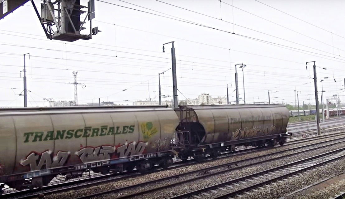 Graffiti Train in Rennes - Photo by freightraffic - tao, clp, freight (2016)